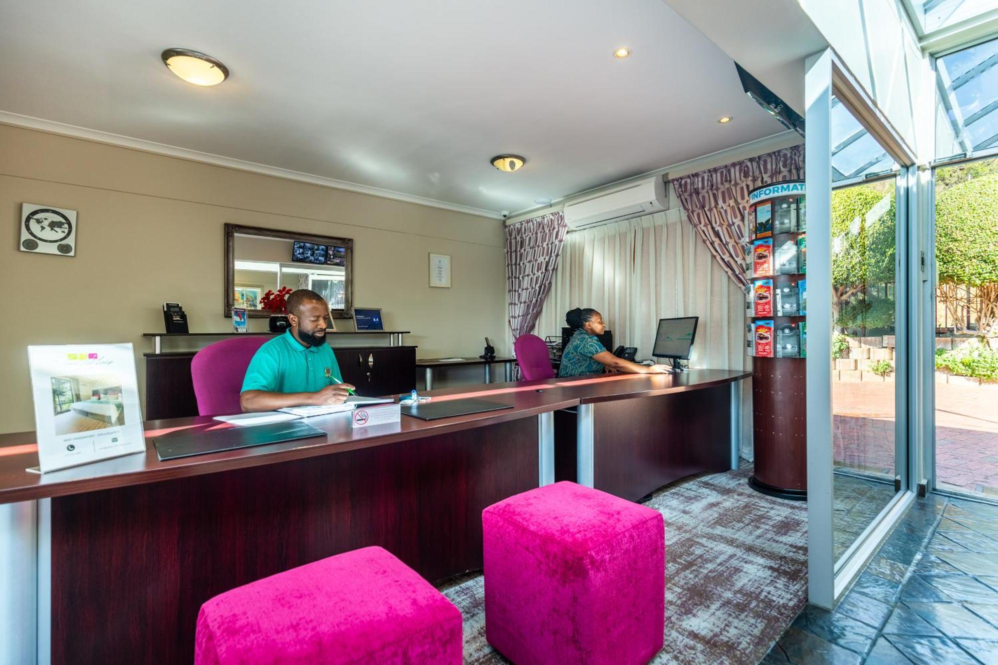 Signal Hill Hotel
